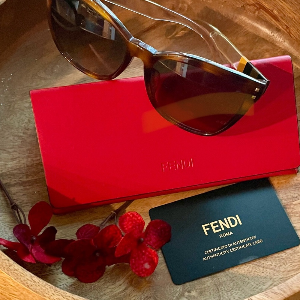 Women’s Fendi Sunglasses